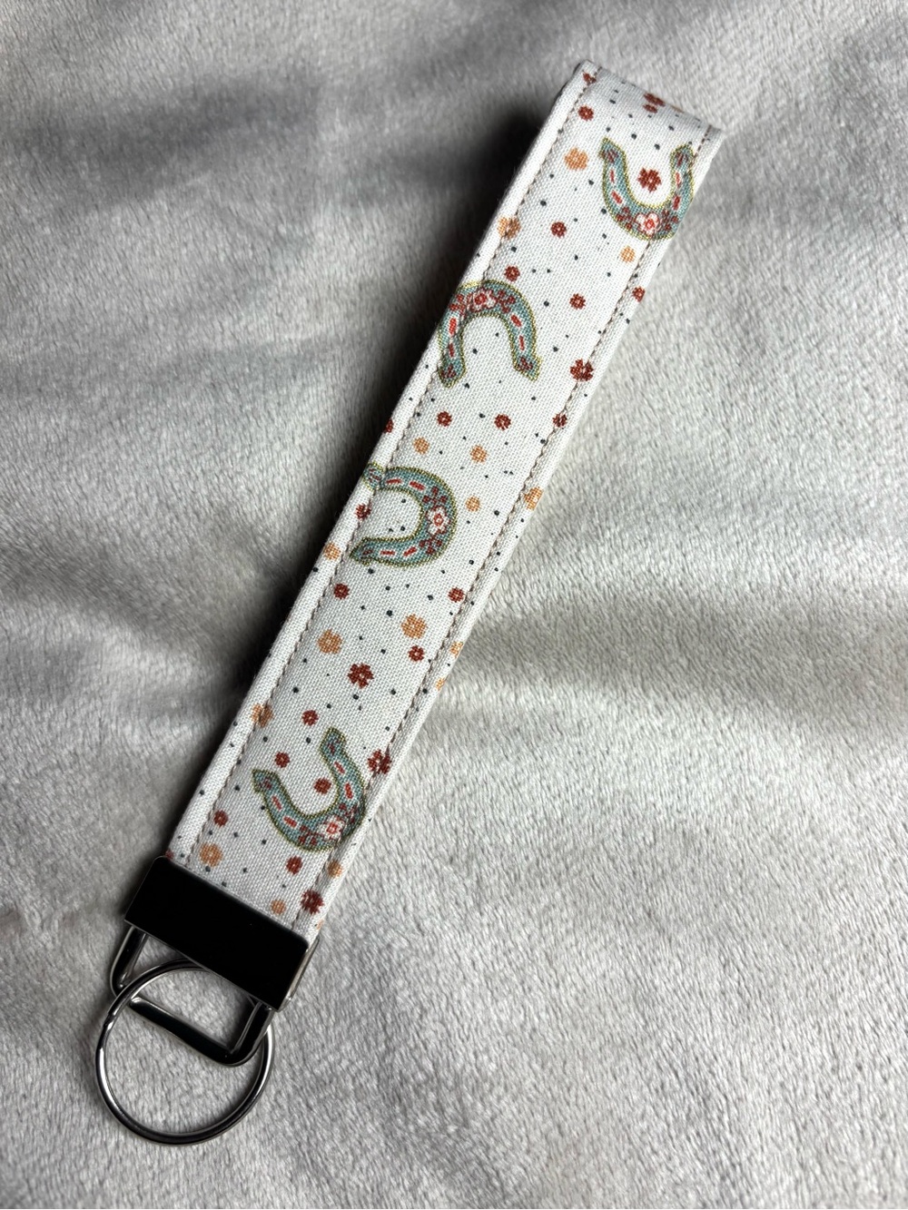Horseshoe & Floral Print Wristlet Keychain